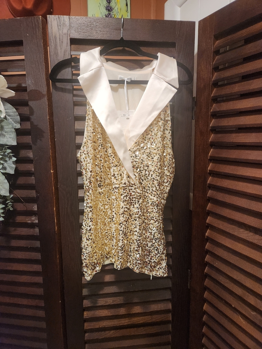 Grace Karin Gold Sequin V-Neck Blouse with White Satin Collar